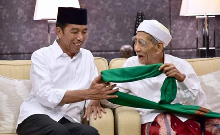 Mbah Moen dan Jokowi
