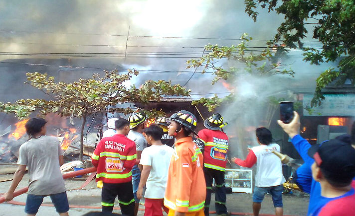 Kebakaran Dekat Pelabuhan Trisakti Banjarmasin