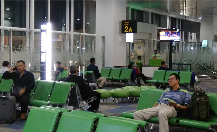 Ruang Tunggu Bandara Ahmd Yani Semarang