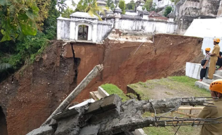 Kompleks makam Raja-raja di Pajimatan Bantul