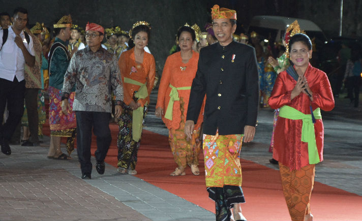 Presiden Jokowi - Ibu Negara Iriana
