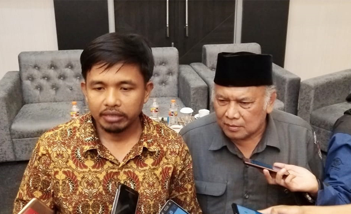 Komisioner KPUD Jabar DR Idha Holik