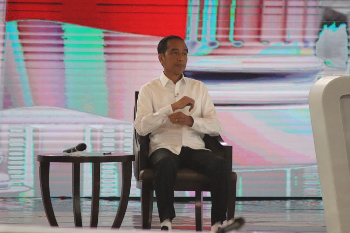 Jokowi Gulung Lengan Baju