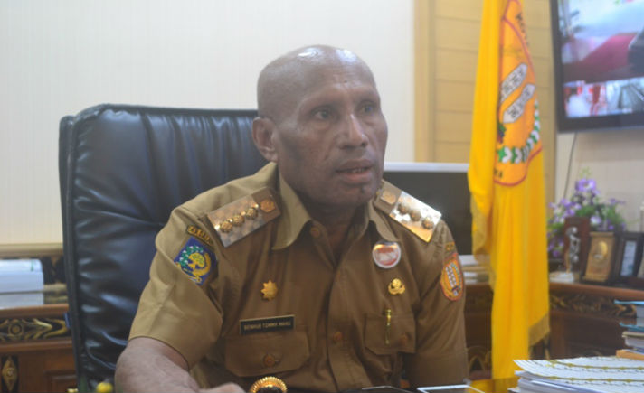 Wali Kota Jayapura, Benhur Tomi Manosaat ditemui di kantornya di Jayapura