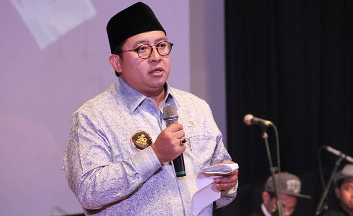 Fadli Zon Tuding Lembaga Survei Melacur Fadli Zon Tuding Lembaga Survei Melacur