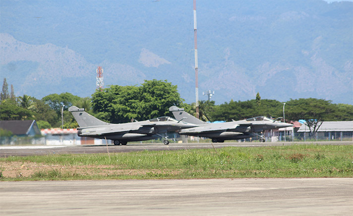 Pesawat CN Asal Prancis Antar Prajurit Marinir dalam Latihan Tempur di Singkep