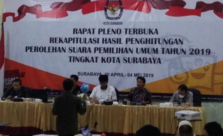 Ketua KPU Surabaya