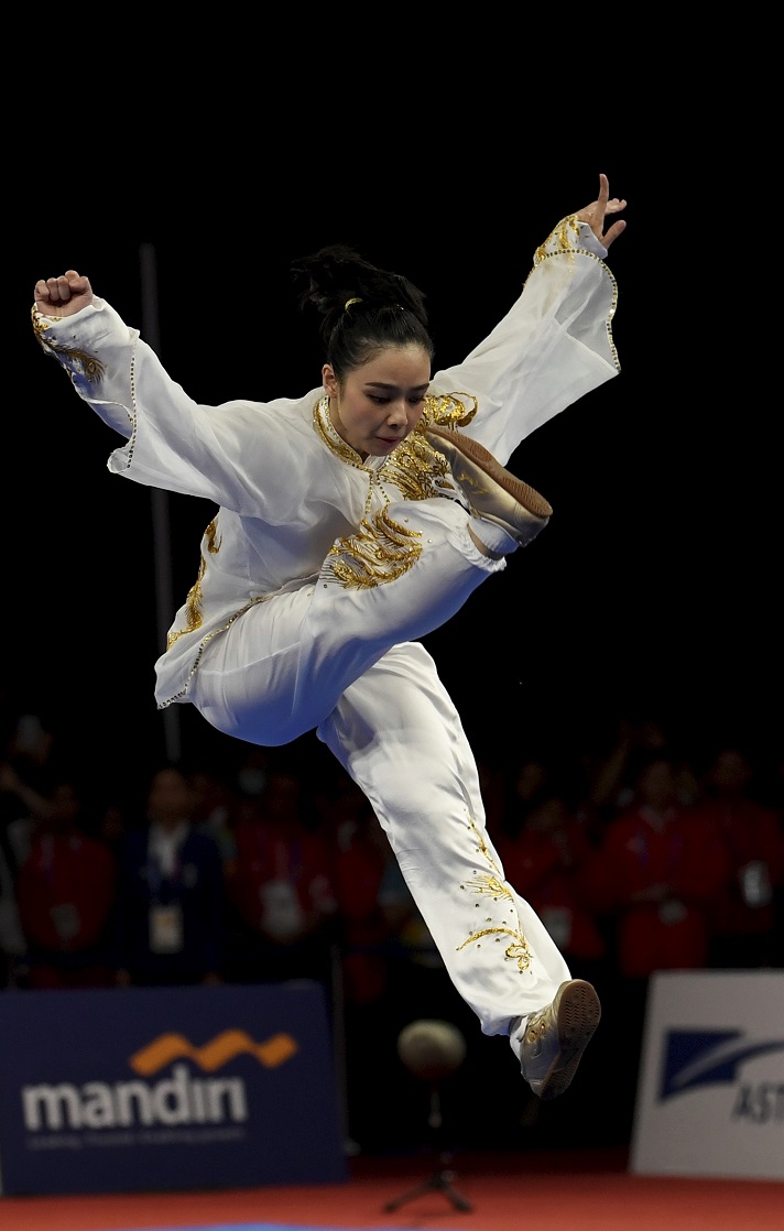 Lindswell Kwok, Emas Kedua di Hari Kedua Asian Games 2018