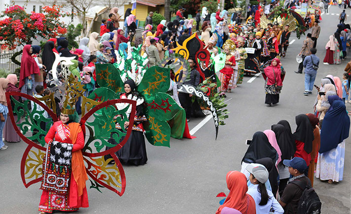 Peserta Karnaval