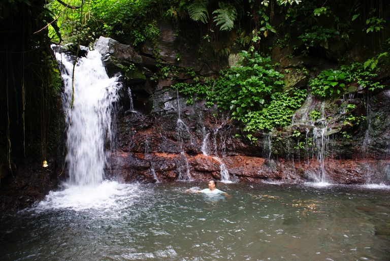 Air Terjun Cipeuteuy