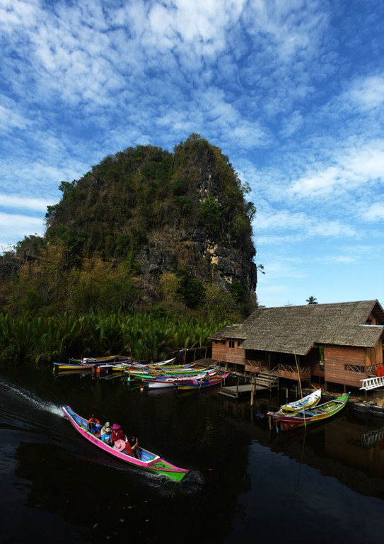 Wisata Hutan Batu Kars