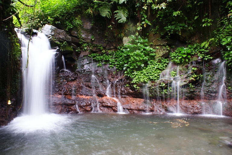 Air Terjun Cipeuteuy