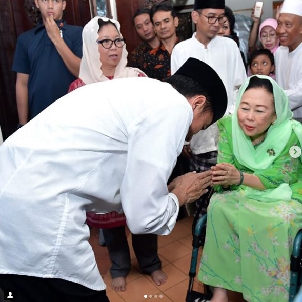 Jokowi - Sinta Nuriyah