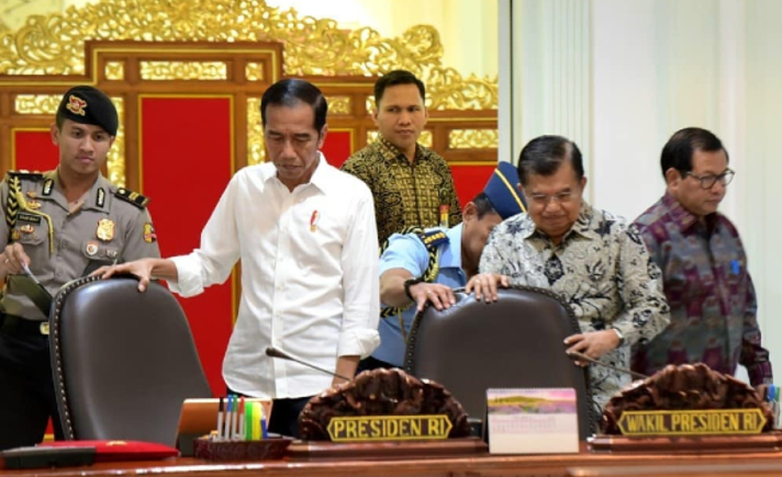 Jokowi Rapat