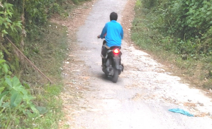 Jalan Rusak di Tarutung