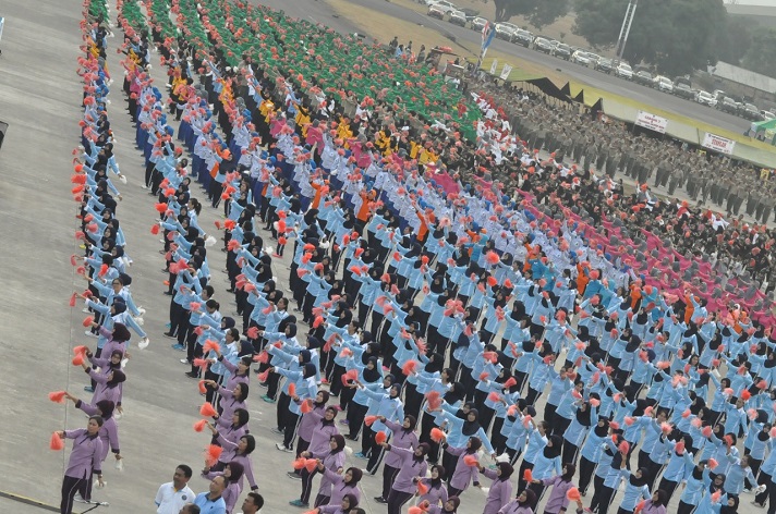 Tarian Gemu Famire Pecahkan Rekor MURI