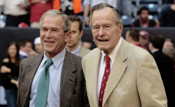 Bush Junior dan Senior