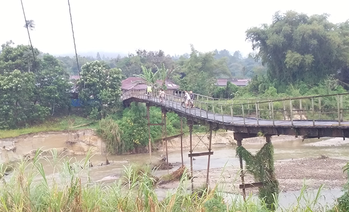 Jembatan Gantung Tua Sipoholon