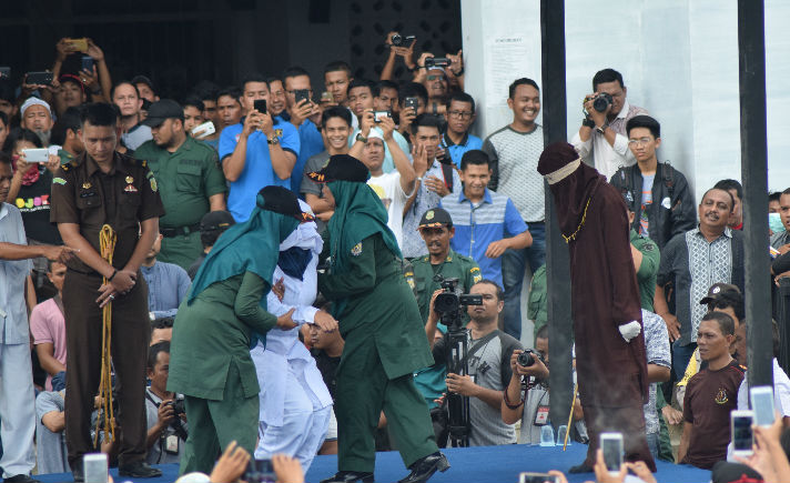 Hukum Cambuk Aceh