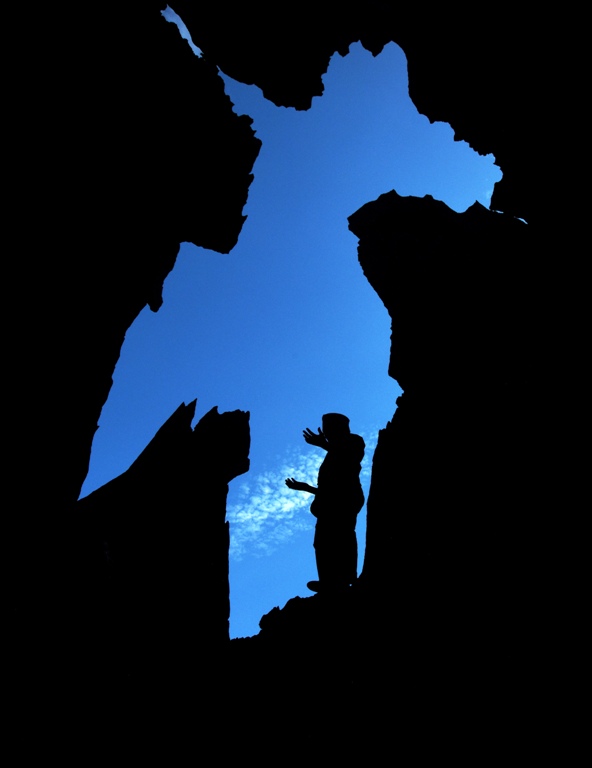 Wisata Hutan Batu Kars