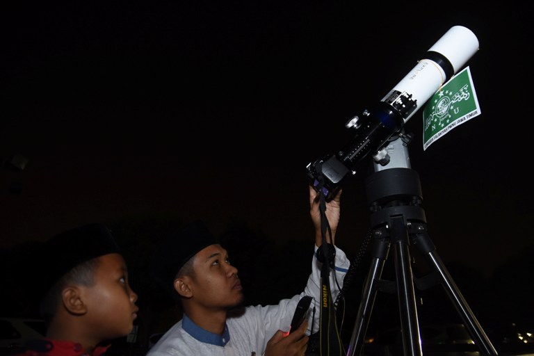 Pengamatan Gerhana Bulan Total