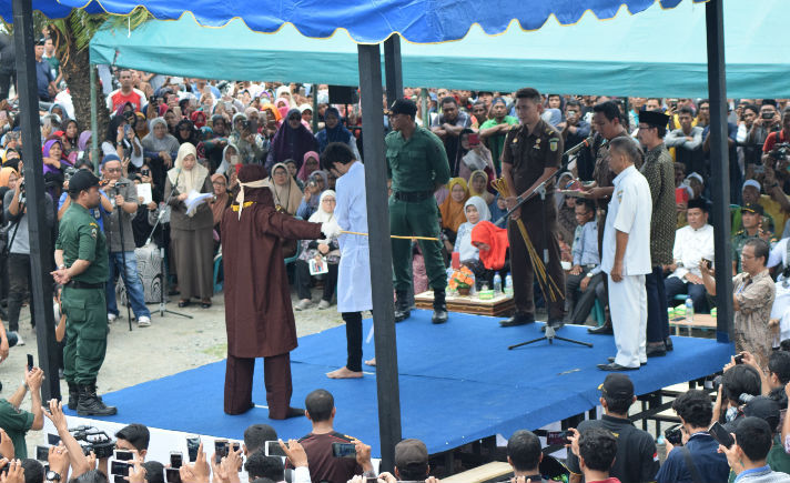 Hukum Cambuk Aceh