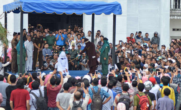 Hukum Cambuk Aceh
