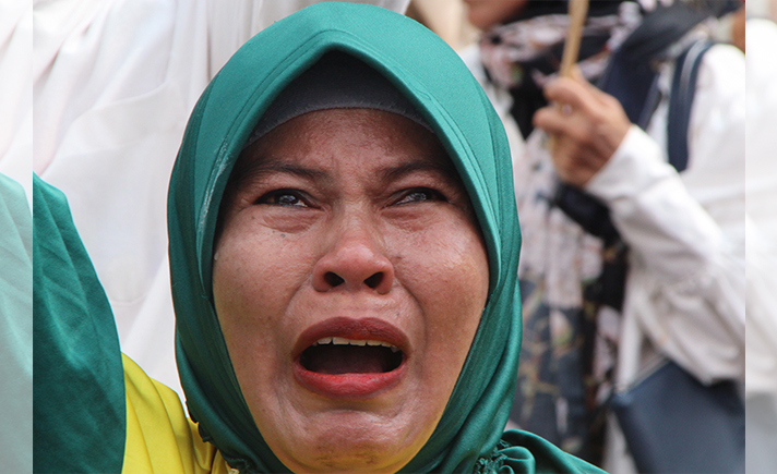 Emak-emak Demo MK
