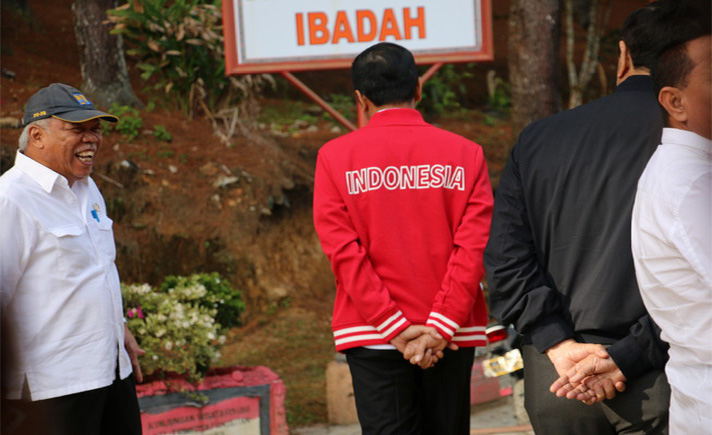 Jokowi di Salib Kasih