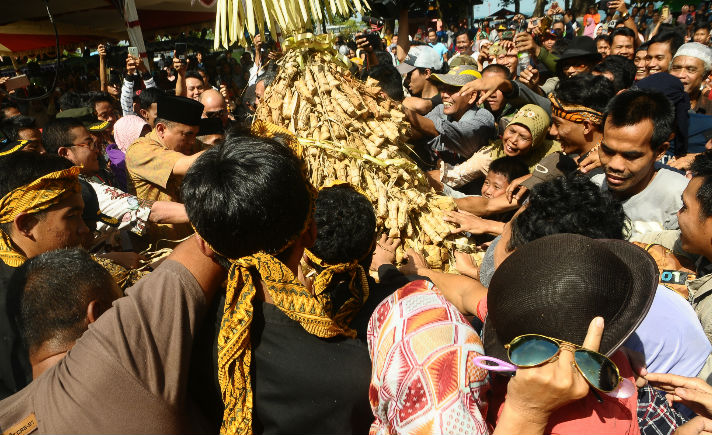 Tradisi Kupat Lepet