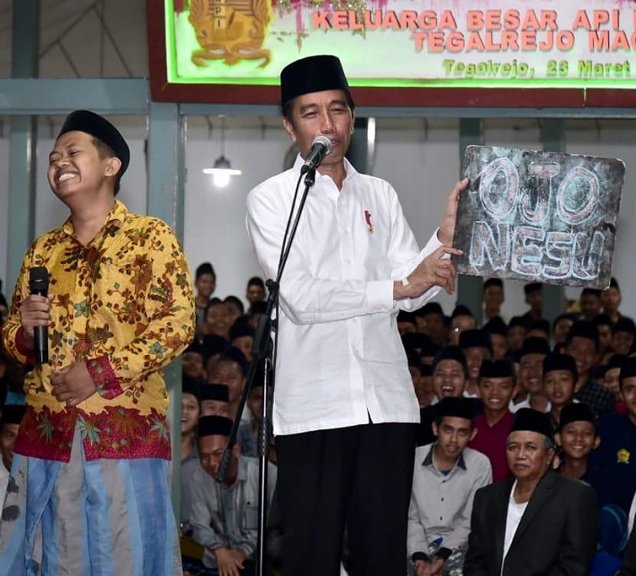 Jokowi dan Gus Mus