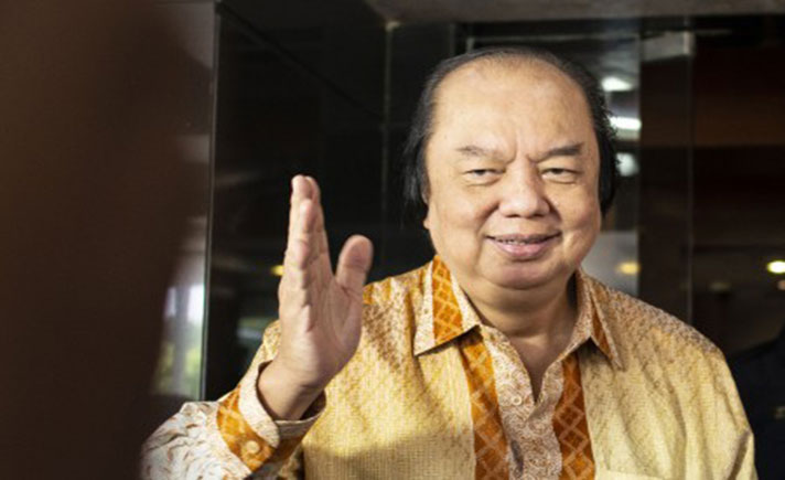 DATO SRI TAHIR TUKARKAN DOLAR AS