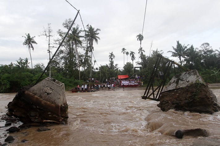 Jembatan putus