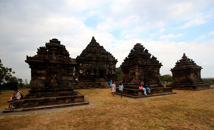 Candi Ijo Lokasinya Tertinggi