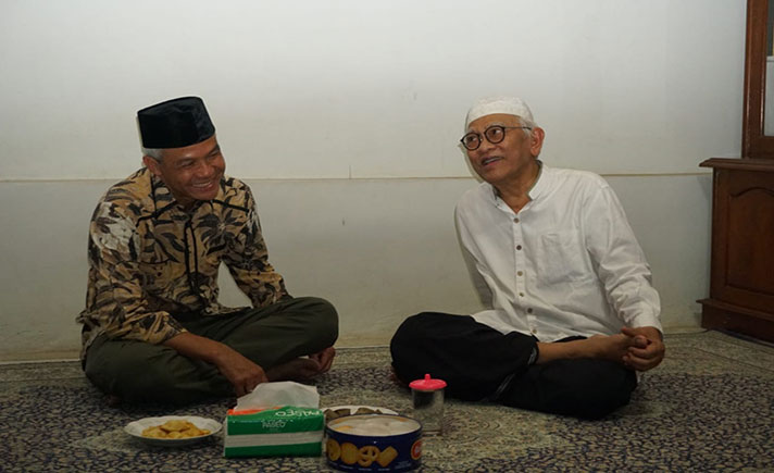 Ganjar Pranowo dan Gus Mus