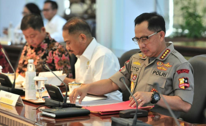Jokowi pimpin rapat