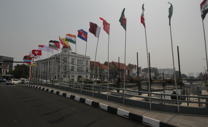 bendera tiang bambu