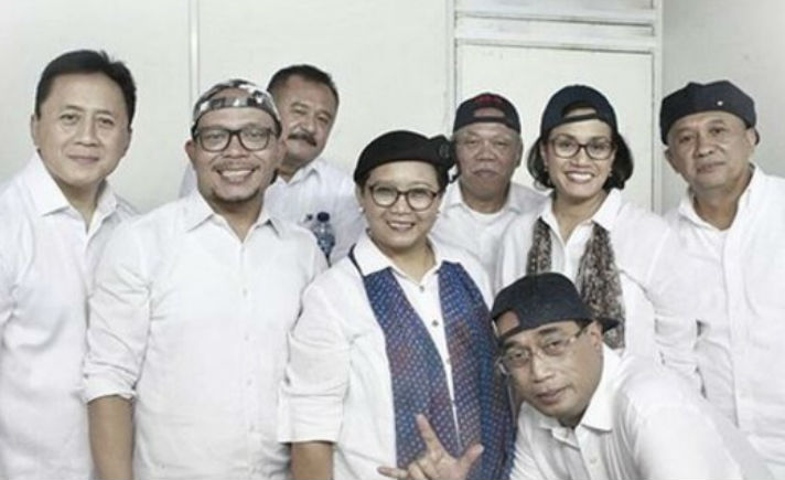 Retno Marsudi - Elek Yo Band