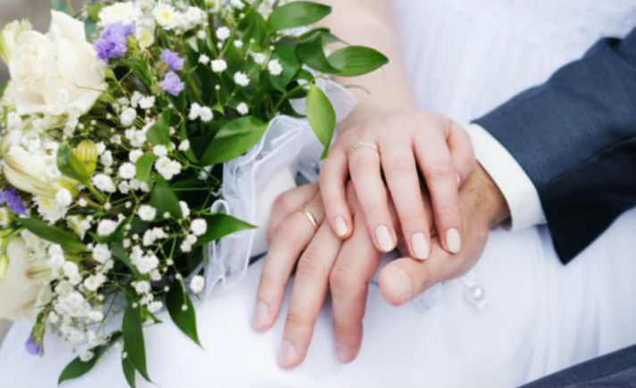 Hal Ini Yang Perlu Diwaspadai Tahun Pertama Pernikahan Tagar