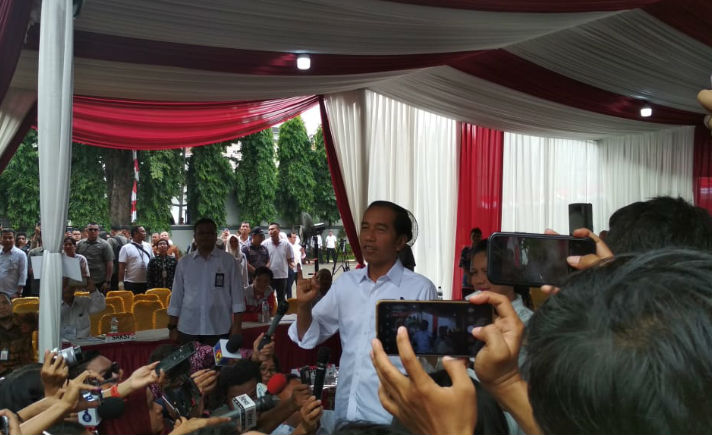 Jokowi Nyoblos