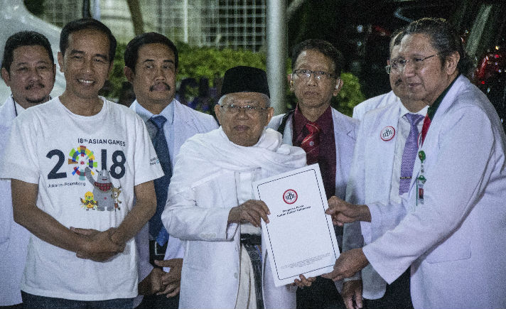 Jokowi Maruf Selesai Tes Kesehatan
