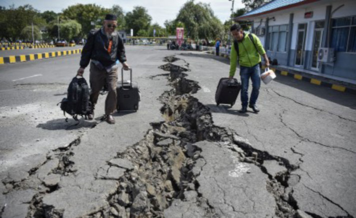 RETAK AKIBAT GEMPA