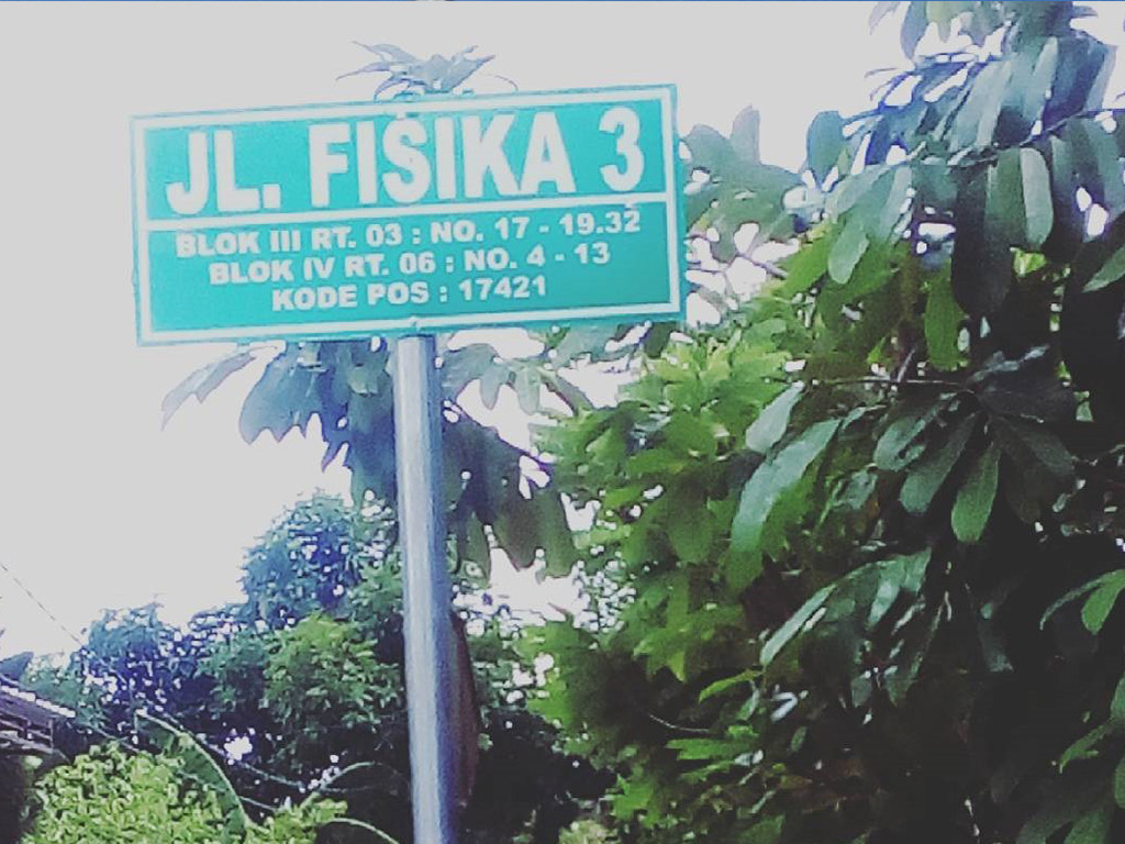 Jalan Fisika Tiga
