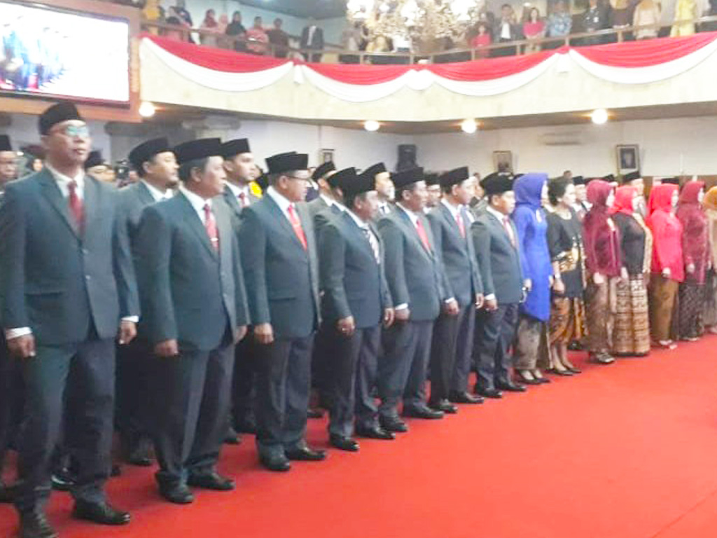 50 anggota DPRD Kota Semarang periode 2019 - 2024 dilantik