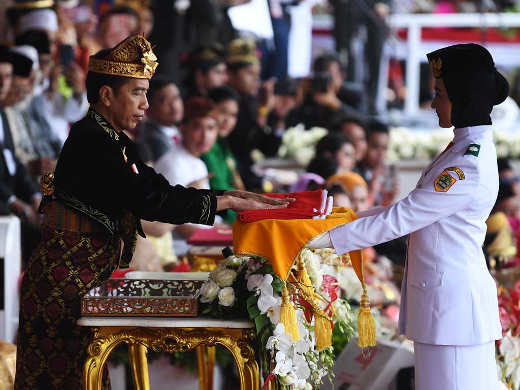 3 Pemakai Busana Adat Terbaik HUT  RI  di Istana  Negara  Tagar