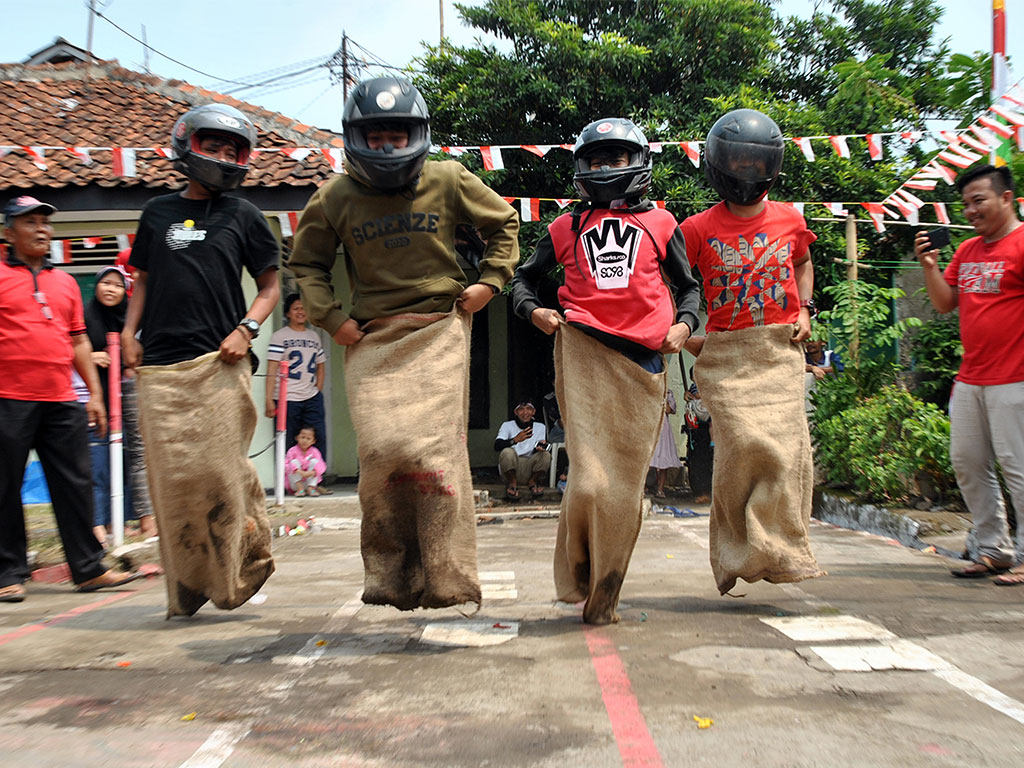 Balap Karung HUT RI