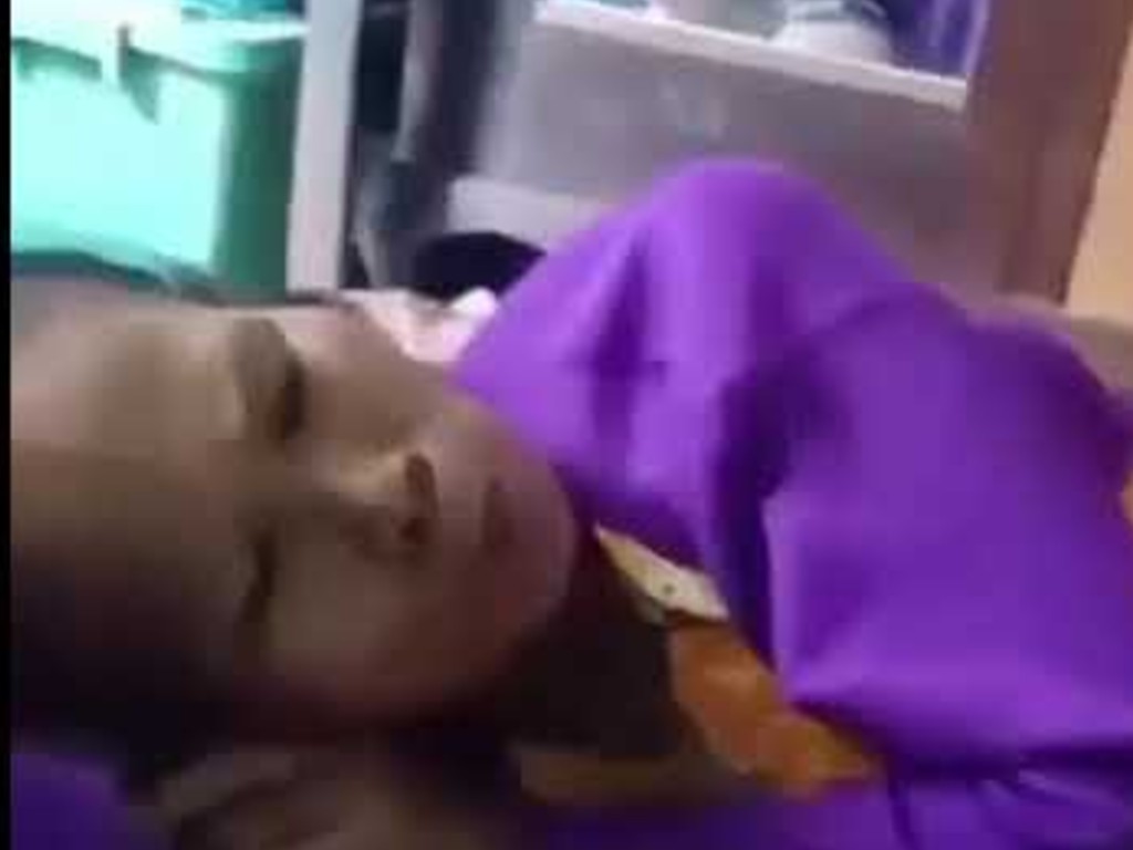 Ibu kandung real. Tante menyusui anak. Ngewe ibu dan anak. Bocah sd vs tante hotel bandung. Ngewe ibu dan anak.