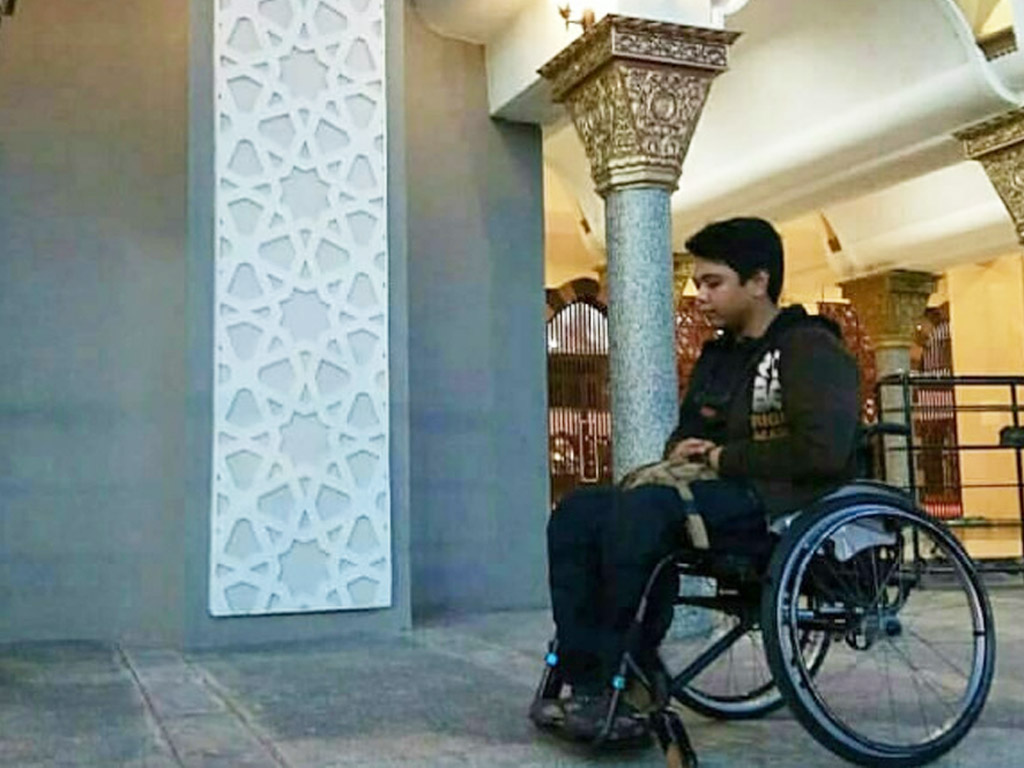 Kursi Roda Disabilitas