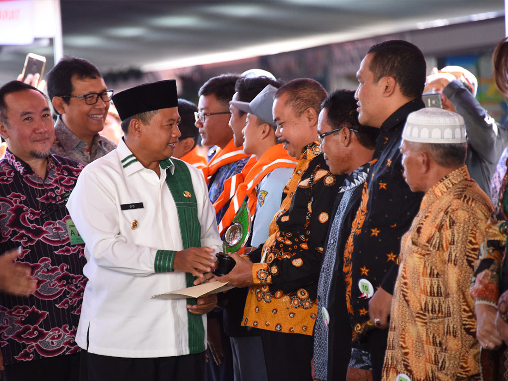 Uu Ruzhanul Ulum