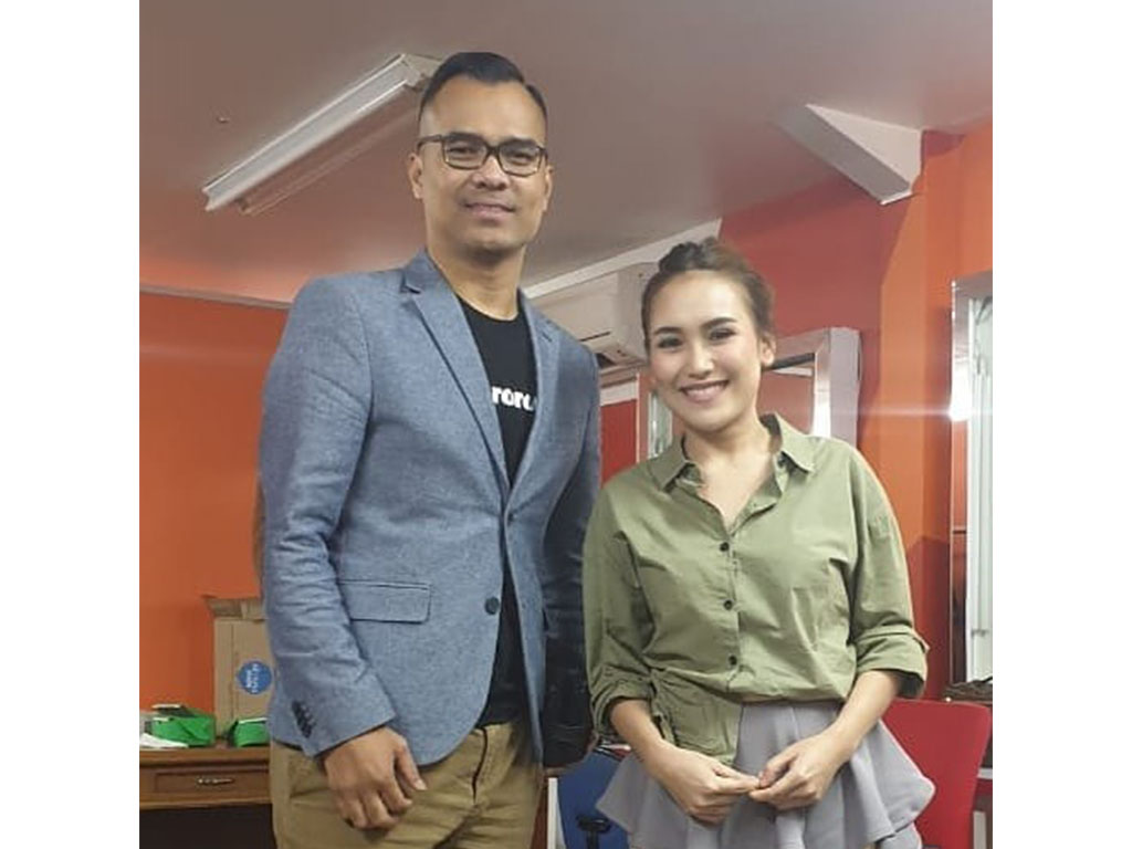 Ronald Sinaga dan Ayu Ting Ting